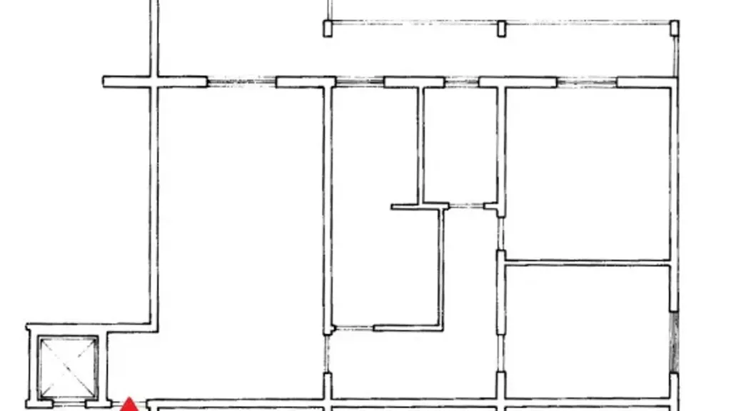 Plaan - Rearranged Apartment with Balcony in Messina