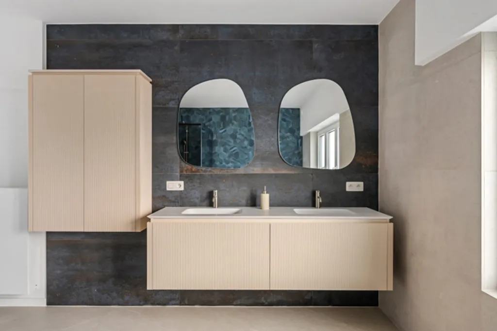 Salles de bain - Maison Rénovée avec Terrasse à Temse