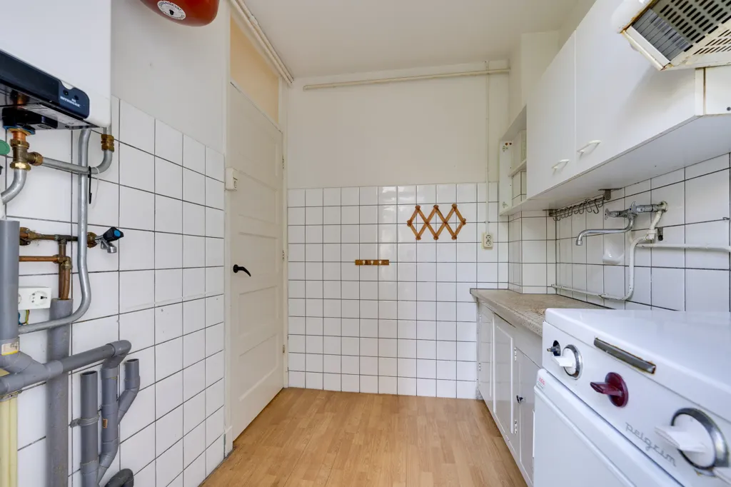 Pesuköök - Charming Two-Bedroom Apartment with Balconies in Amsterdam