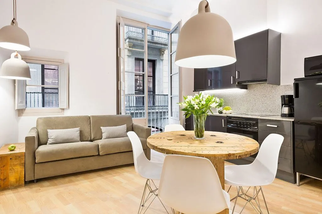 Sala da pranzo - Studio with Balcony in El Gòtic, Barcelona