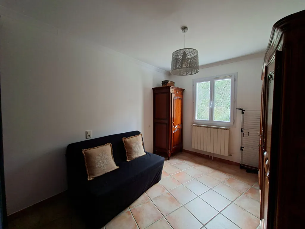 Chambres - Villa Contemporaine avec Vue Dégagée à Sénéchas