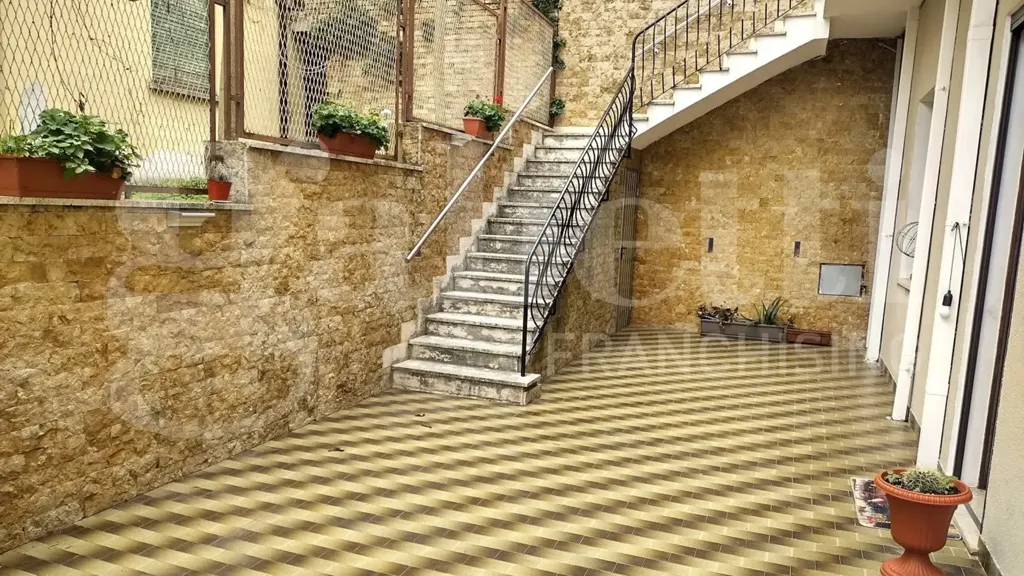 Toad - Rear-Facing Apartment with Terrace in Chieti