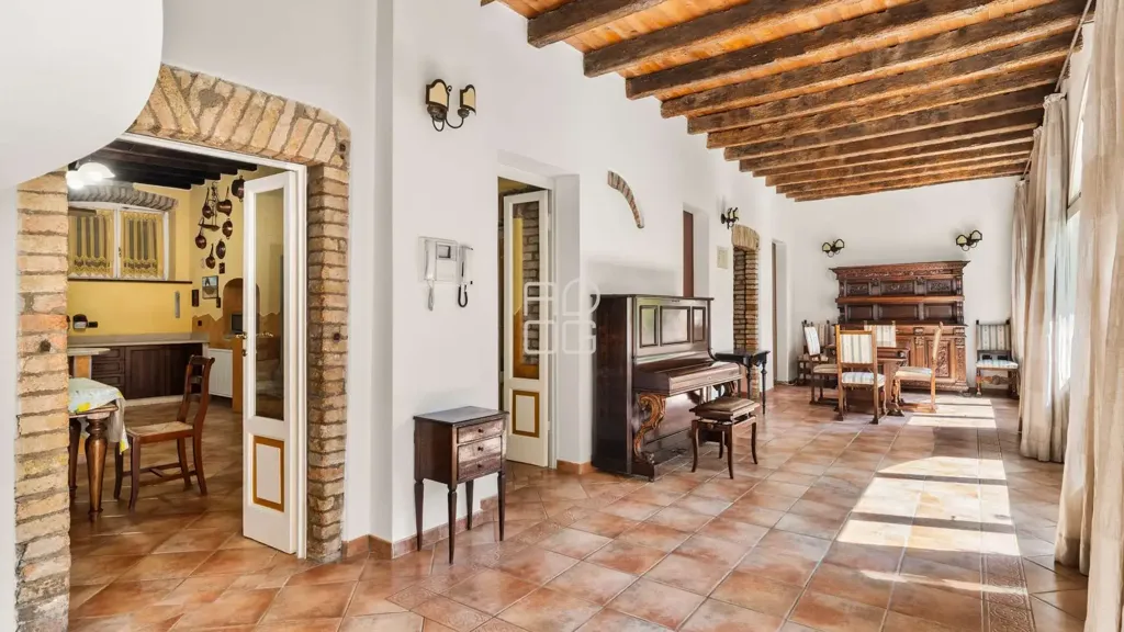 Salle à manger - Historic House with Private Garden in Lonato