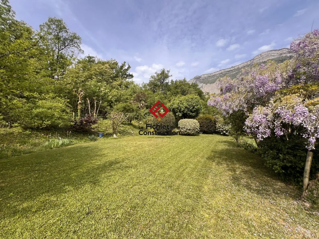 Jardin - Maison Familiale avec Piscine à Saint-Ismier