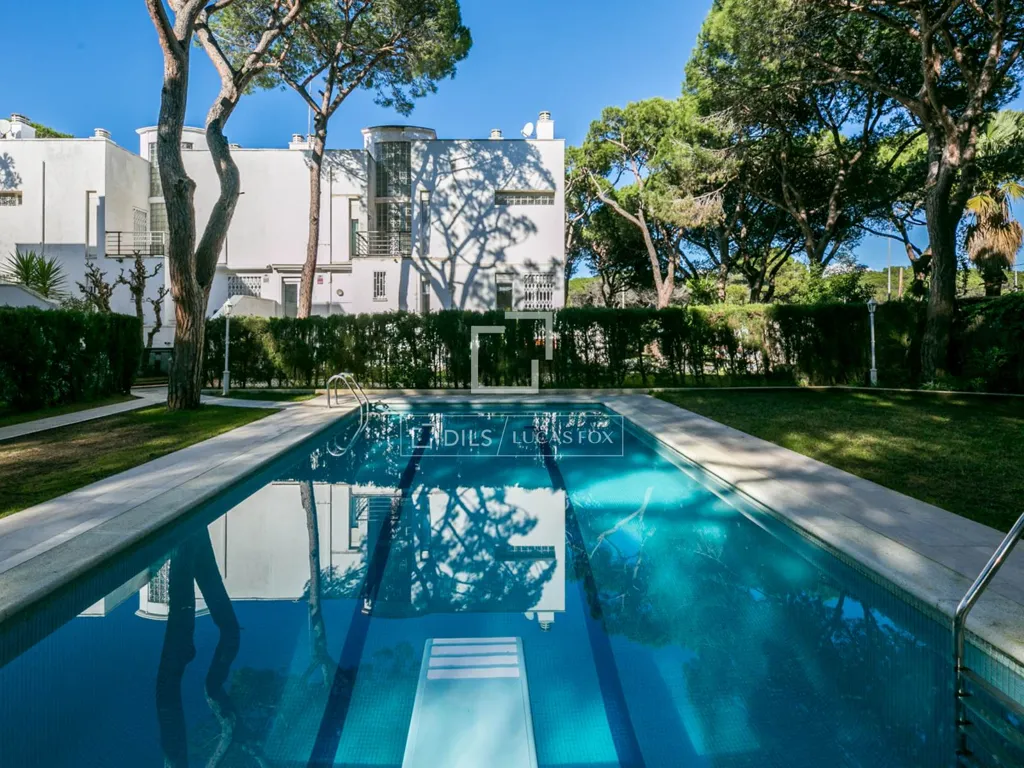 Piscina - Luxury Villa with Pool in Gavà Mar
