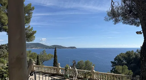 Terrass - Historic Estate with Seafront in Le Pradet