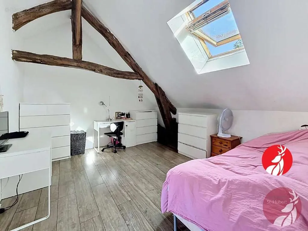 Chambres - Deux Longères avec Jardin et Piscine Potentielle à Proximité