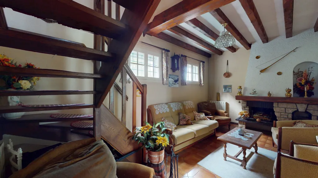 Elutuba - Charming House with Panoramic Terrace in Velotte