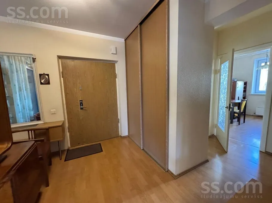 Appartement 3 pièces à Rīga