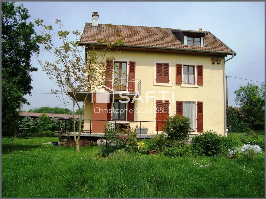 Extérieur - Maison de Campagne avec Jardin à Grandvillars