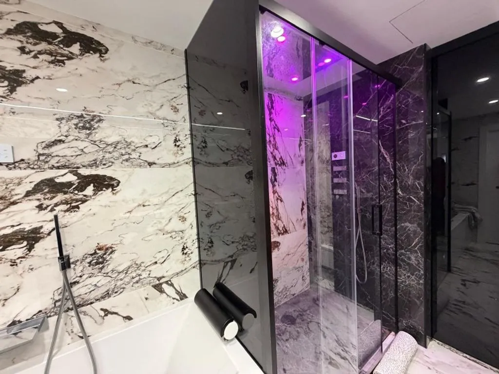 Bagni - Luxury Apartment with Ascender in Gijón Centre