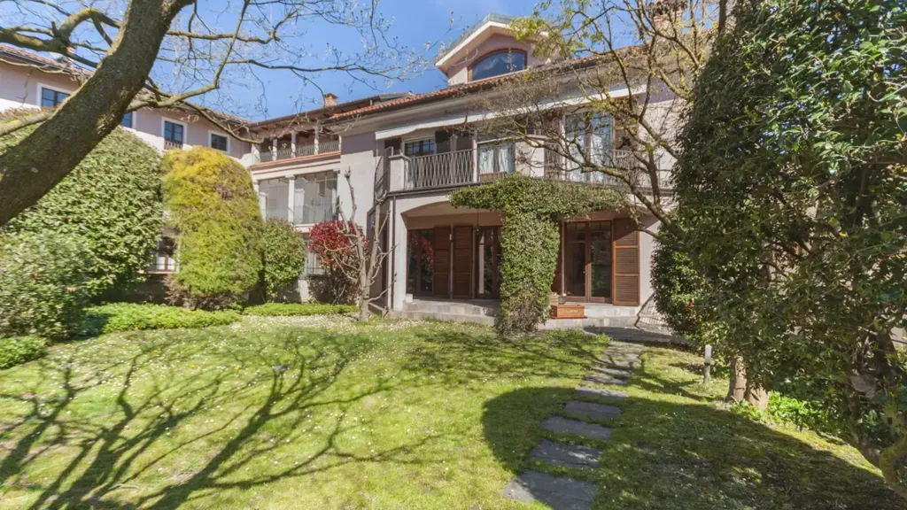 Jardin - Historic Villa with Panoramic Views in Grignasco