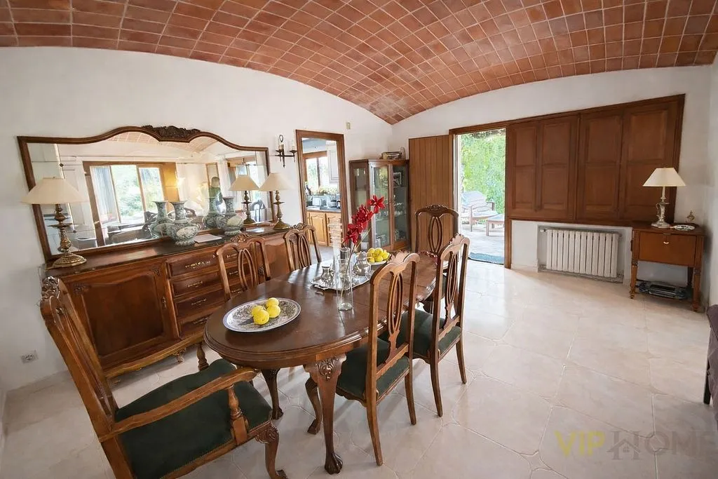 Salle à manger - Chalet with Mountain Views in Golf Costa Brava