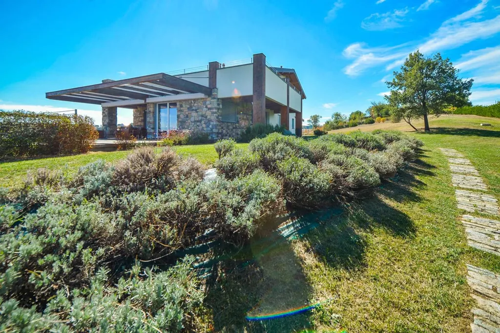 Jardin - Modern Villa with Pool and Spa near Parma