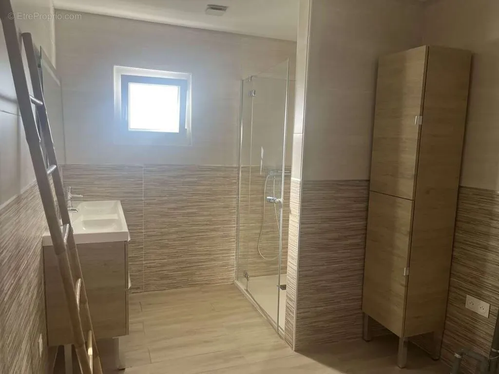 Bathrooms - Renovated House with Garden in Denat