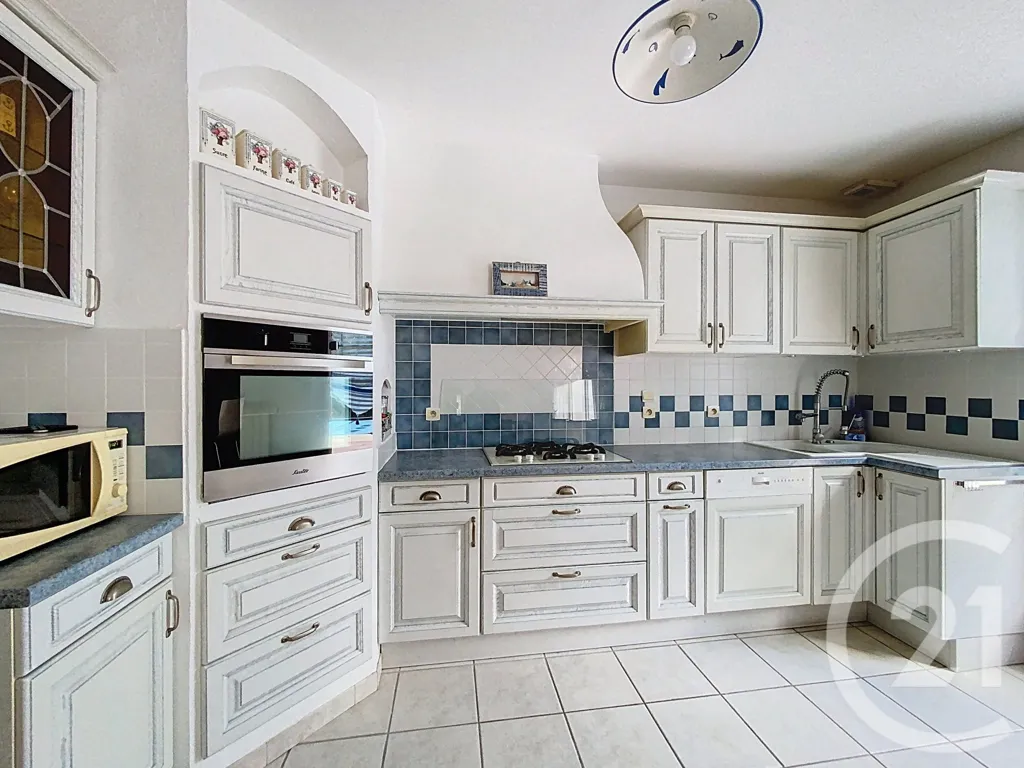 Cuisine - Villa de Plain-Pied avec Piscine à Breuil-Magné