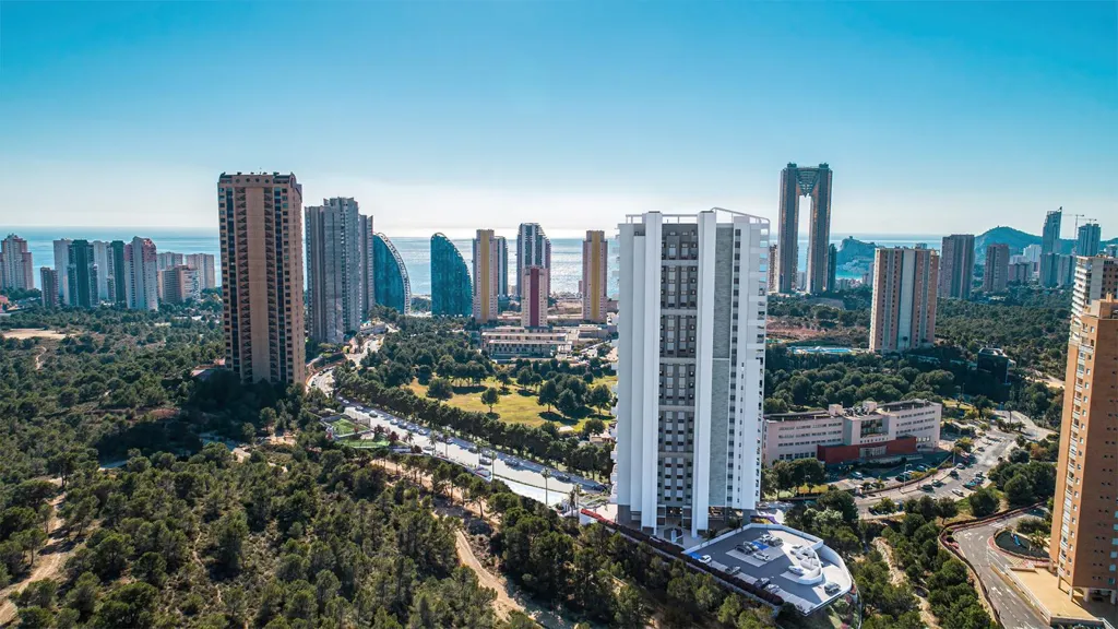 Sea-View Apartment with Pool in Benidorm