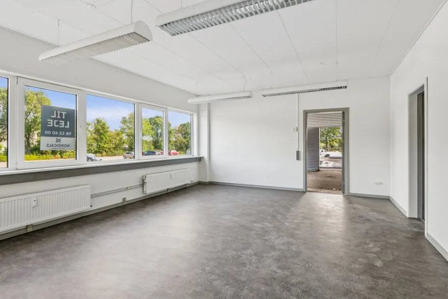 Kabinet - Office and Warehouse near E45 in Svenstrup J
