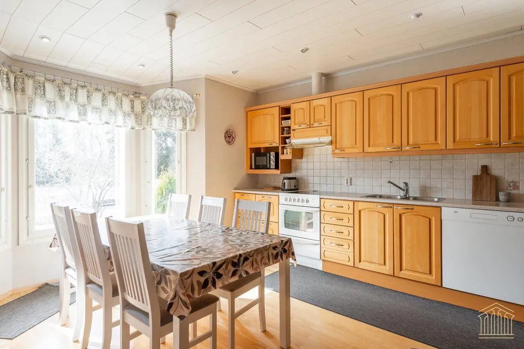 Salle à manger - Detached House with Sauna in Pispala