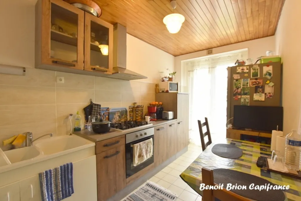 Cuisine - Maison Rénovée avec Jardin à Louvigné-du-Désert