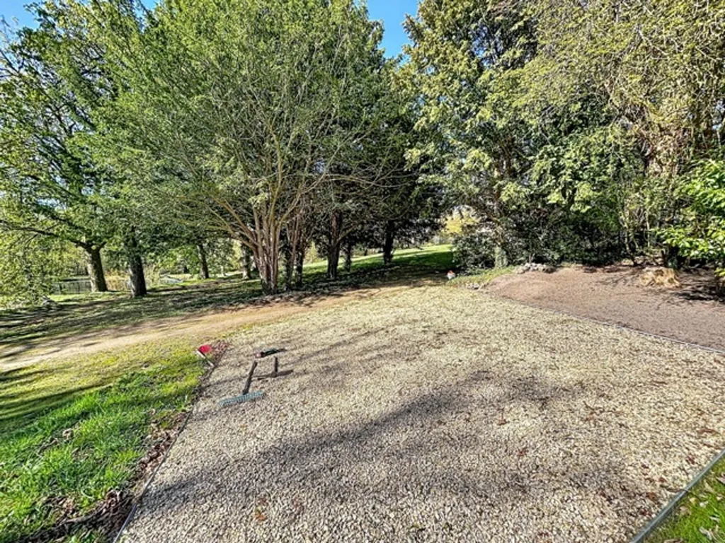 Jardin - Maison de Caractère avec Jardin et Terrasse à Hanzinelle