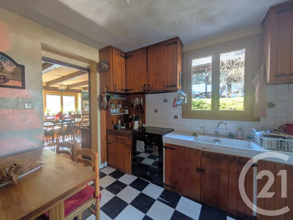 Cuisine - Maison de Caractère avec Piscine à Saint-Baldoph