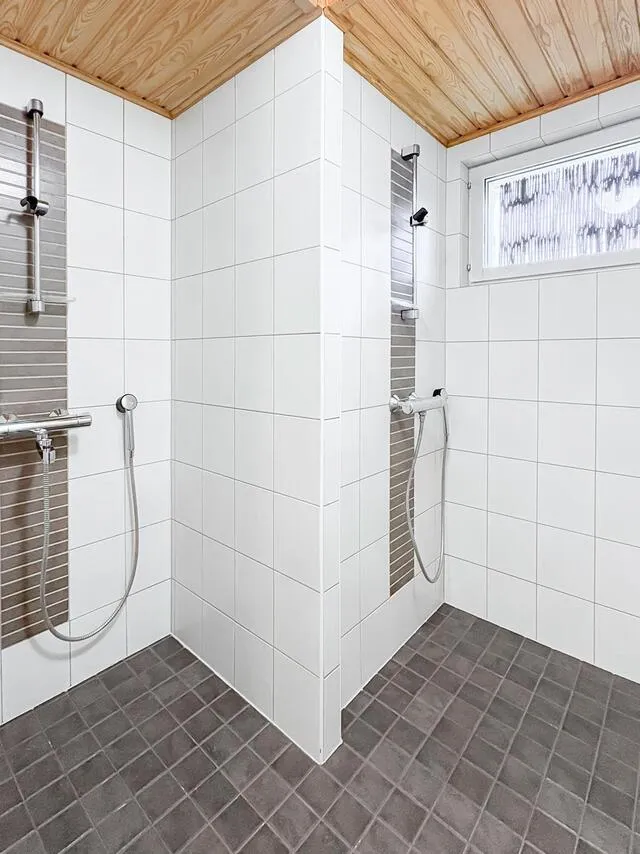Salles de bain - Spacious Two-Storey House with Sauna in Vangasjärvi