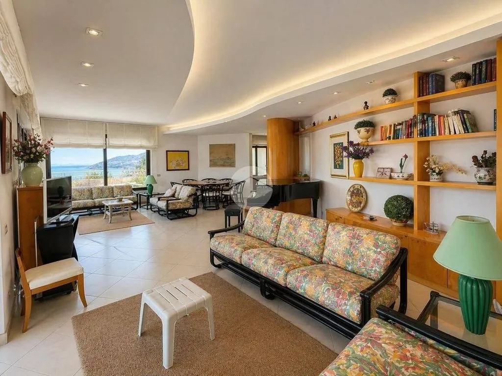 Elutuba - Luxury Penthouse with Sea View in Gaeta