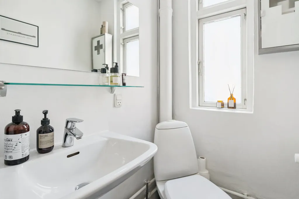 Salles de bain - Historic Terrace House with Garden in Aarhus C