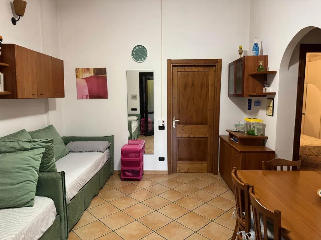 Magamistoad - Furnished Apartment with Pool View in Pisticci