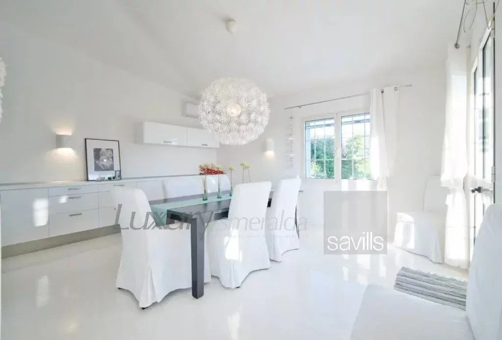Dining Room - Luxury Villa with Sea View in San Teodoro