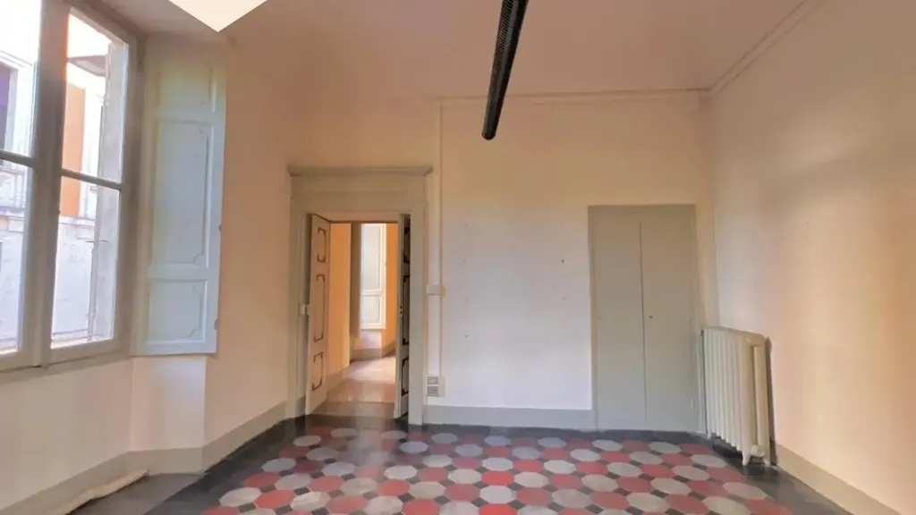 Rooms - Central Apartment with Balconies in Acqui Terme