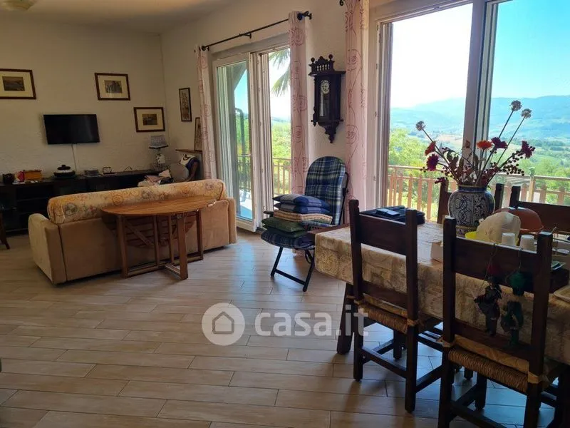 Salle à manger - Chalet-Style Villa with Panoramic Views in Alta Val Tidone