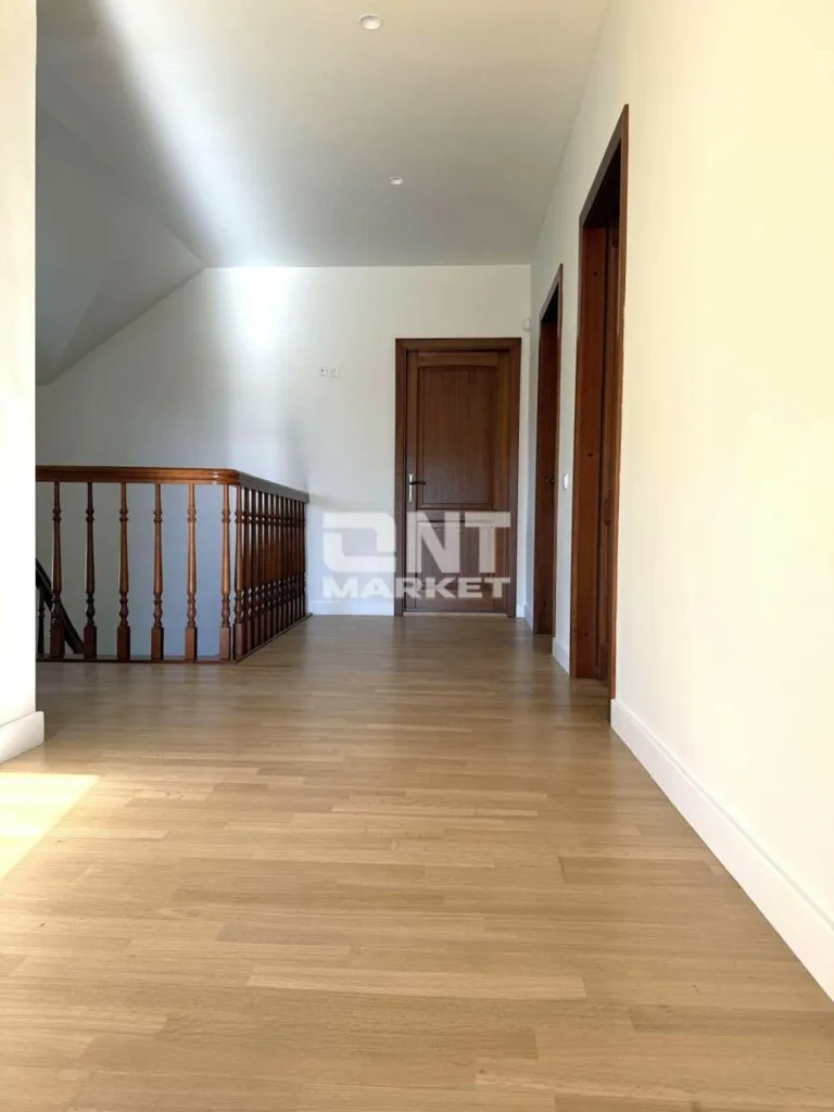 Esik - Fully Renovated House with Private Courtyard in Klaipėda