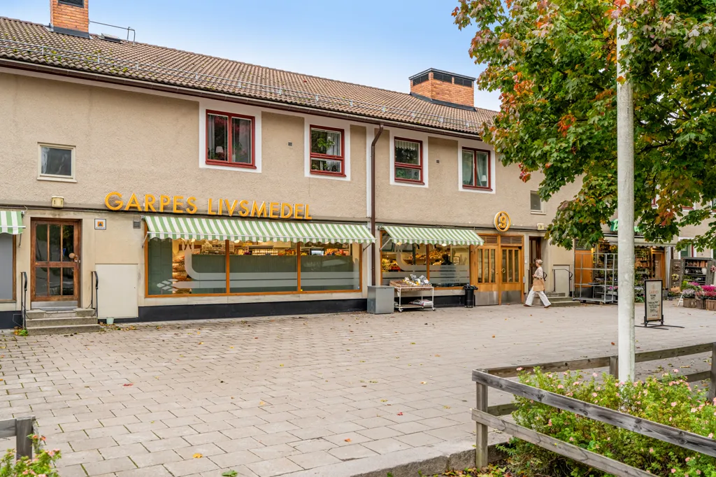 Extérieur - 55+ Apartment with Two Balconies in Nockeby Backe