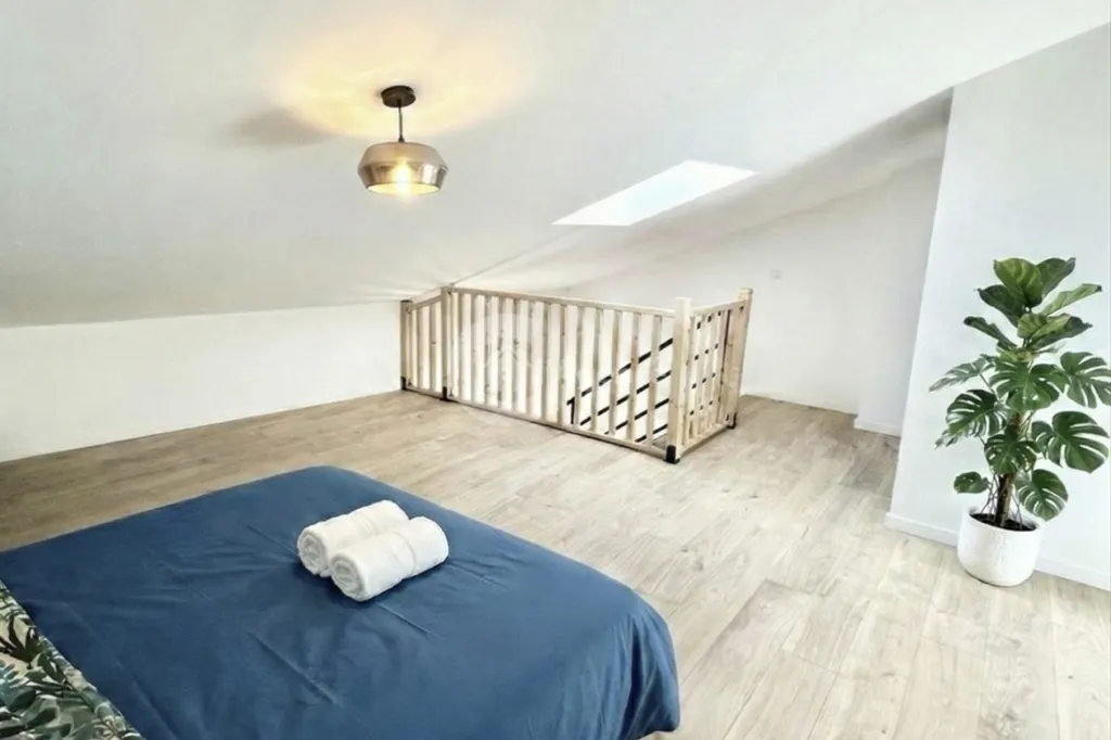 Magamistoad - Charming Duplex Apartment in Vallauris