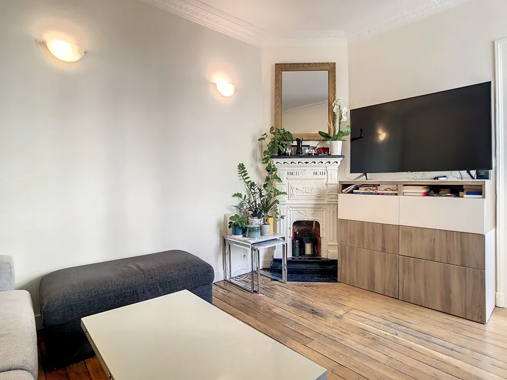 Elutuba - 2-Bedroom Parisian Flat with Courtyard View
