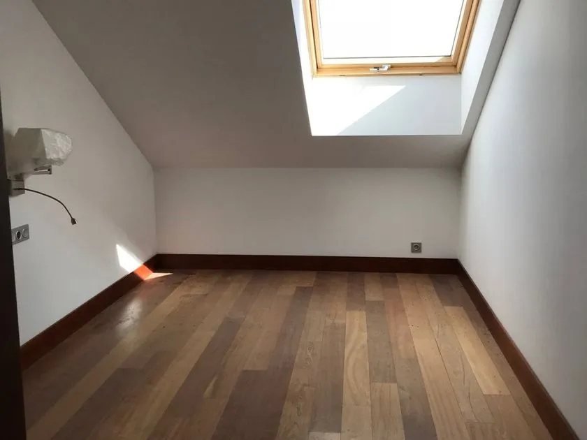 Pièces - Luxury Duplex with Balcony in Valencia De Don Juan