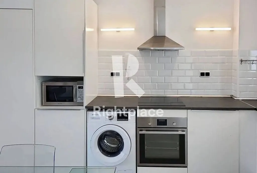 Cucina - Apartment with Terrace in El Raval, Barcelona