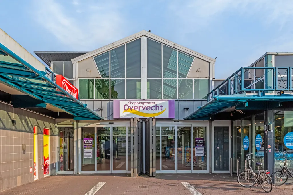 Extérieur - 4-Bedroom Apartment with Balcony in Overvecht