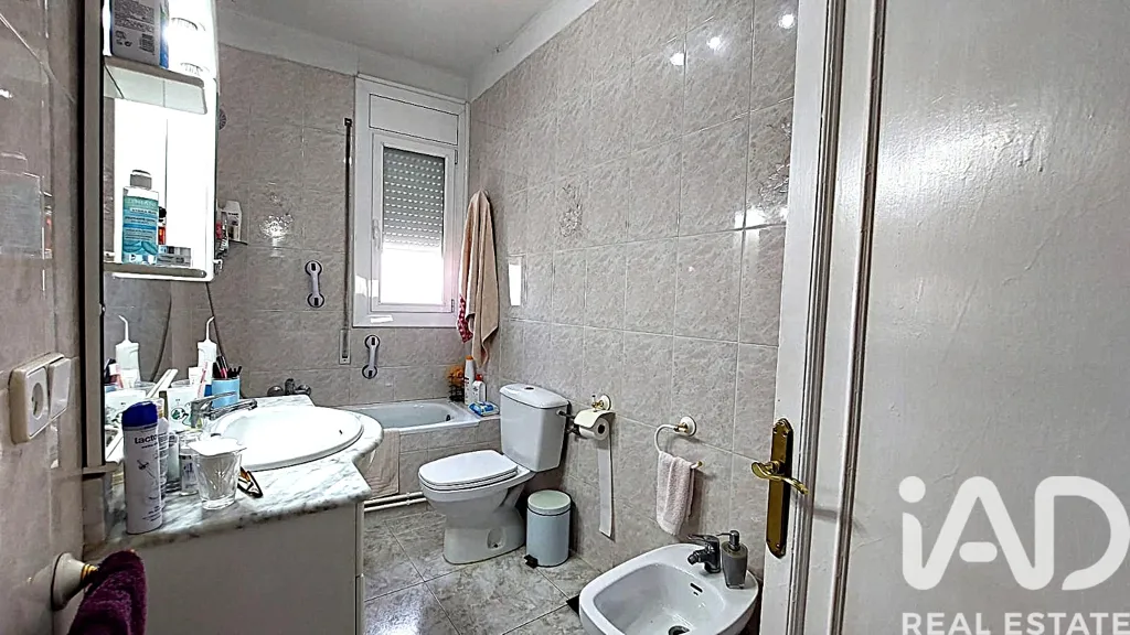 Salles de bain - Spacious 4-Bedroom Flat with Balcón in Calaf