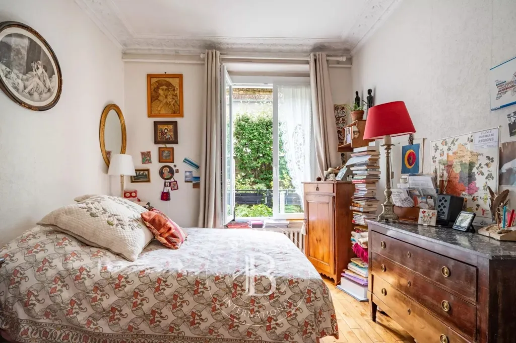 Chambres - Appartement 4 Pièces avec Cours Arborée à Boulogne