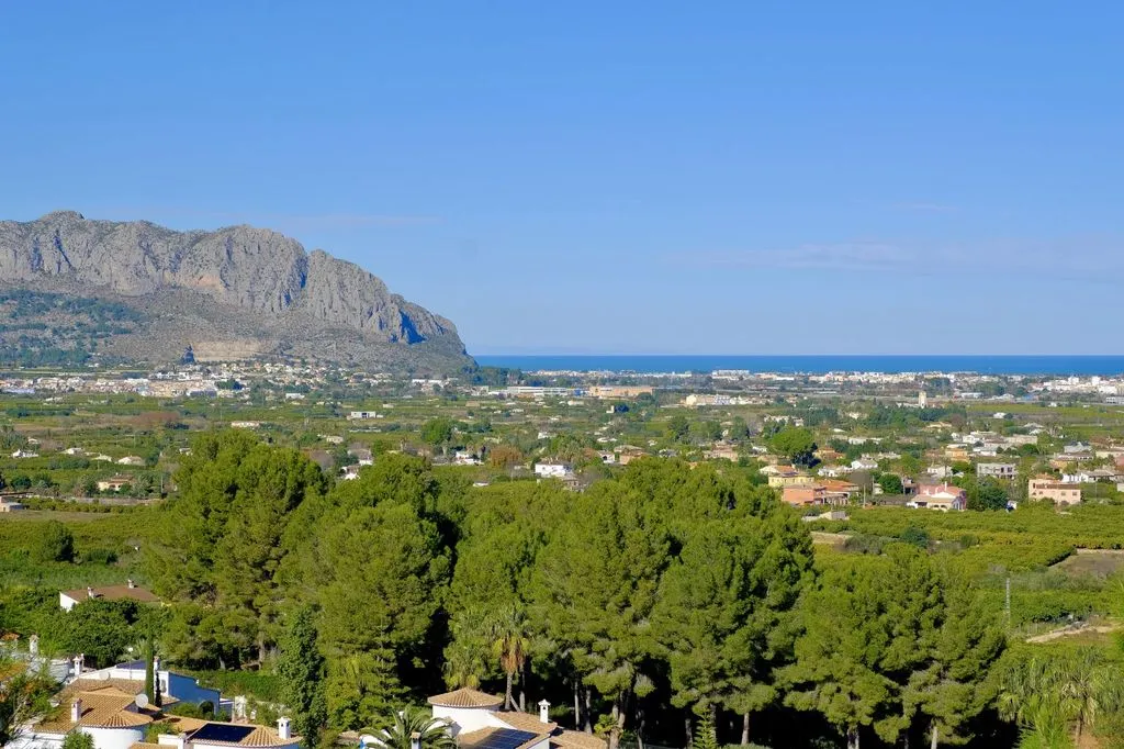 Luxury Villa with Pool in Pedreguer, Valencia