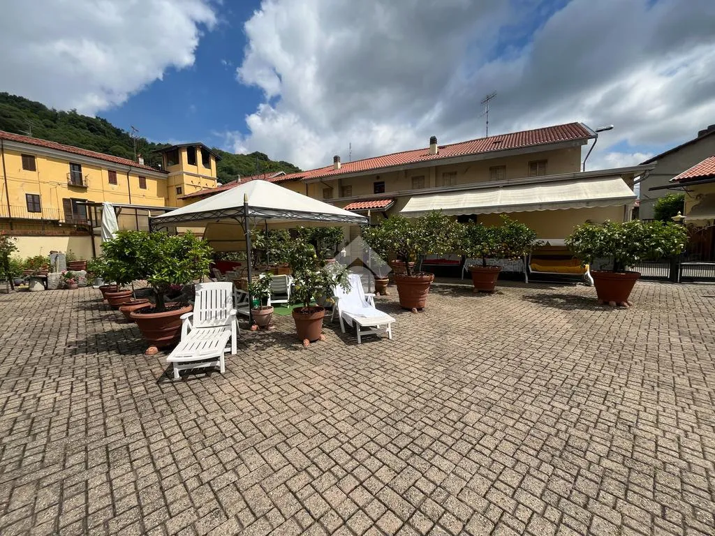 Jardin - Independent House with Balcony in Samone