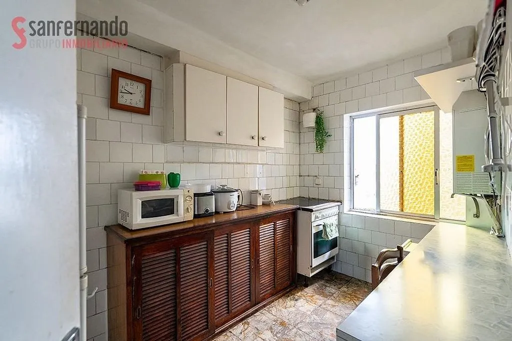 Köök - Apartment with Elevator in Cuatro Caminos
