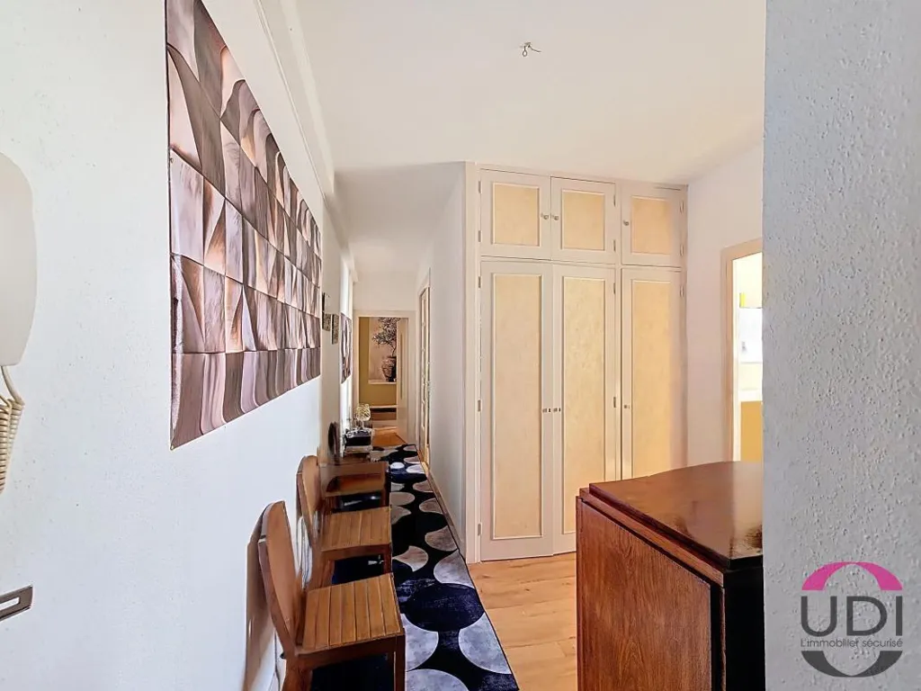Esik - Flat with Parking in Montluçon Centre