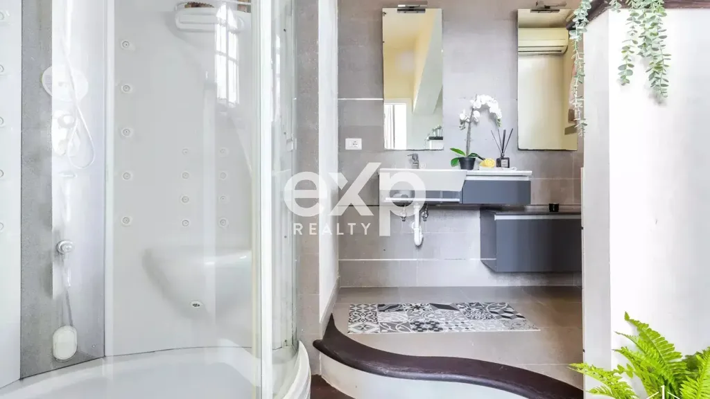 Salles de bain - Villa with Saline Pool in Montaione