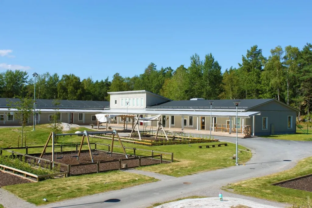Jardin - Parhouse with Sea View in Torsbyfjärden