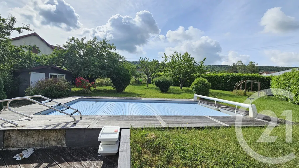 Piscine - Maison avec Piscine à Mamirolle