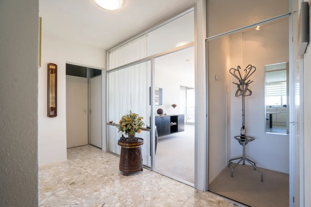 Esik - Apartment with Balcony and Views in Papendrecht
